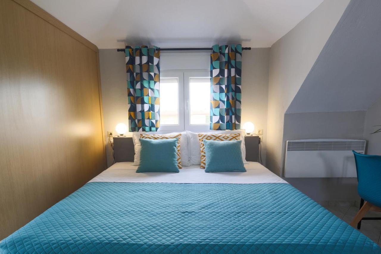 Joya Ofrynio Stylish Suites Ofrínion 外观 照片