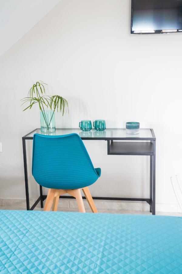 Joya Ofrynio Stylish Suites Ofrínion 外观 照片