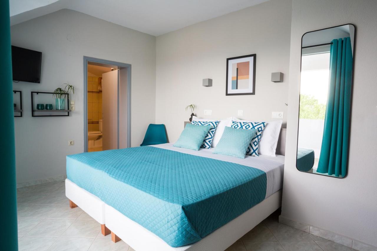 Joya Ofrynio Stylish Suites Ofrínion 外观 照片