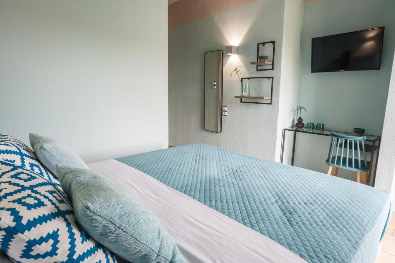 Joya Ofrynio Stylish Suites Ofrínion 外观 照片