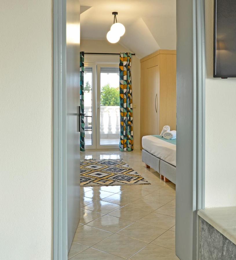 Joya Ofrynio Stylish Suites Ofrínion 客房 照片