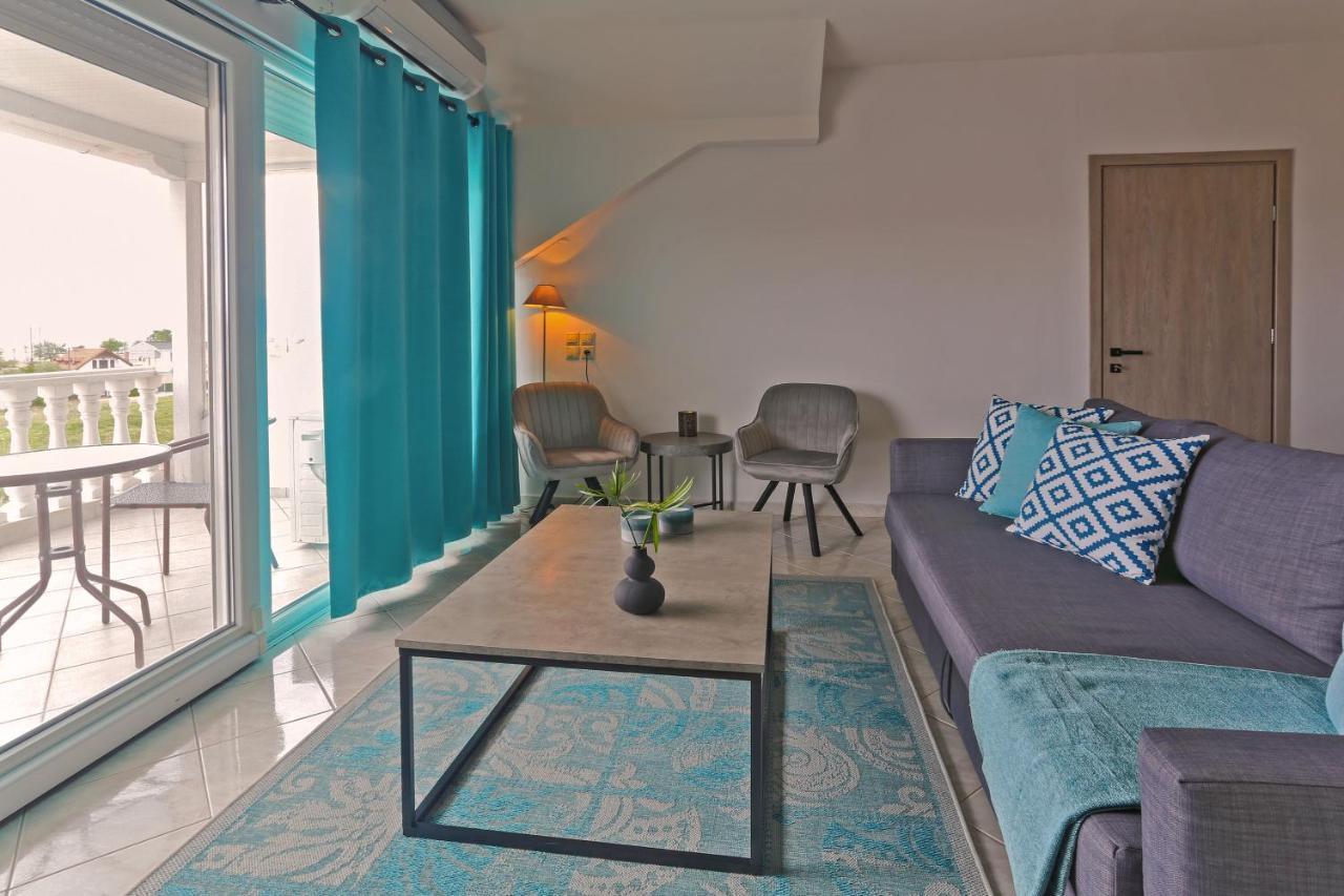 Joya Ofrynio Stylish Suites Ofrínion 外观 照片
