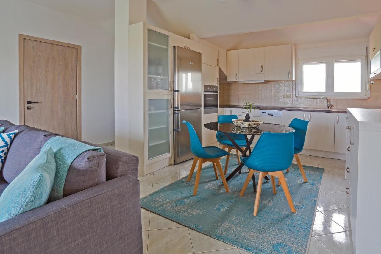 Joya Ofrynio Stylish Suites Ofrínion 外观 照片